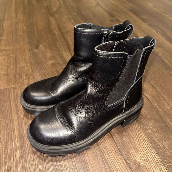 House of Harlow black lug sole motorcycle Righteous 8 boots - Picture 1 of 7